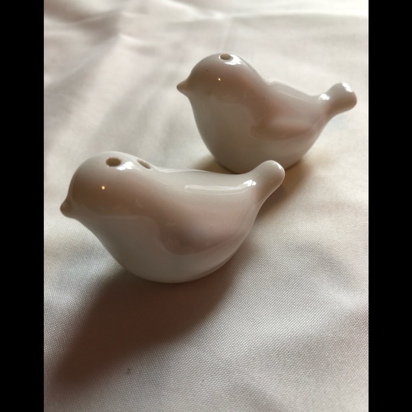3 for $20/ White Bird Salt and Pepper Shakers - Picture 1 of 4